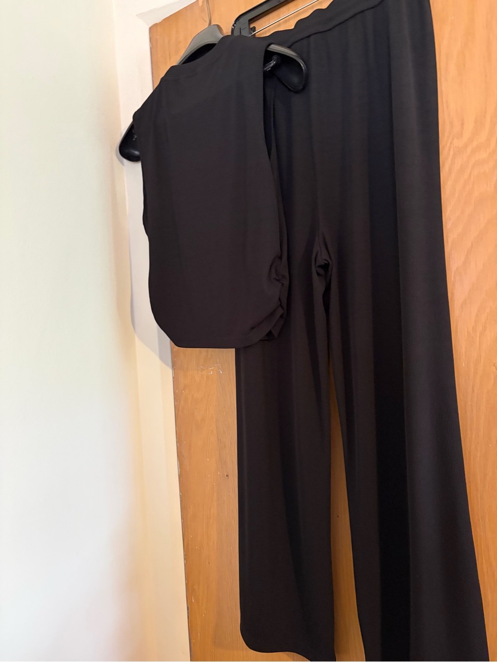 Classic Black Wide-Leg Pant Set for Women